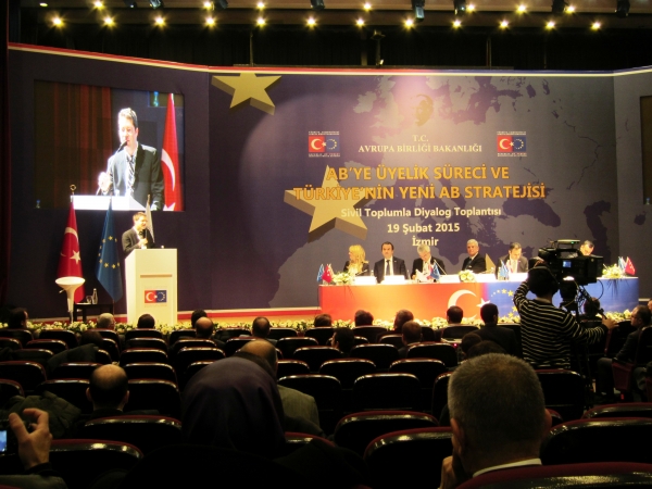 EU Minister Volkan Bozkır in Izmir