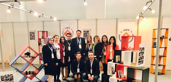 İzmir Mobilya Fuarı'nda Ekonomi'li Öğrenciler Fark Yarattı