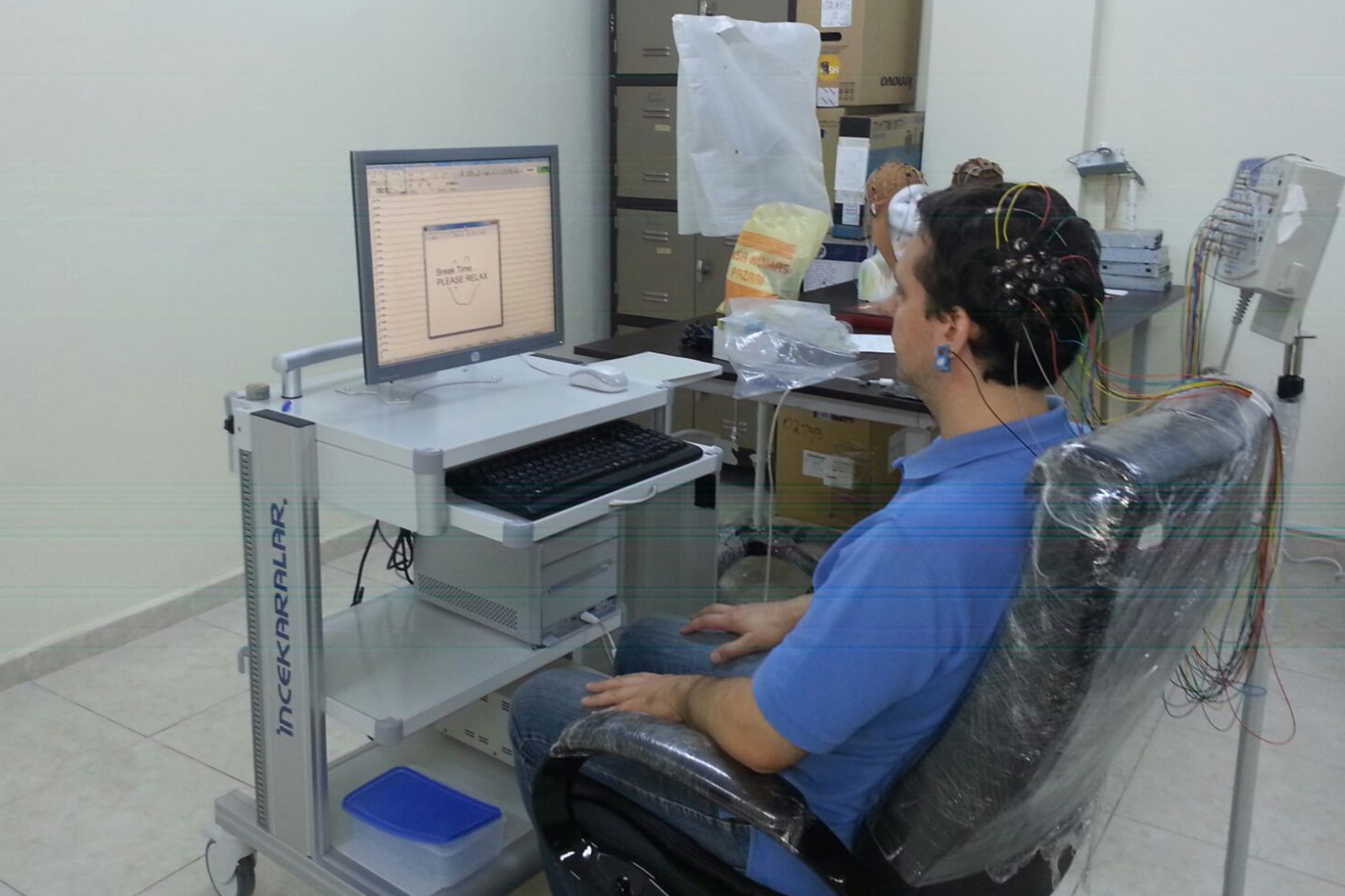 BRAIN WAVES IN THE SERVICE OF SCIENCE 