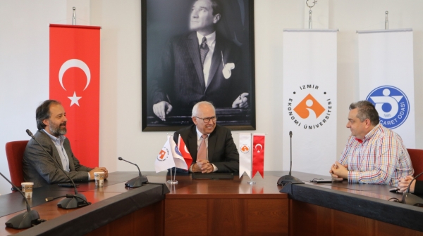 İzmir Ekonomi Üniversitesi Meslek Yüksekokulu ile TÜRSAB İş Birliği Yaptı 