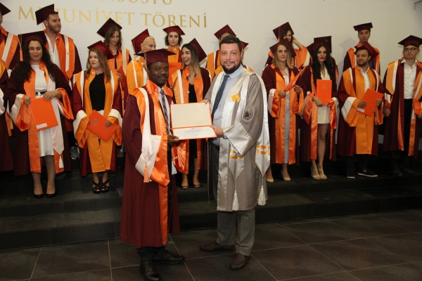 Enthusiastic graduation at Izmir University of Economics 