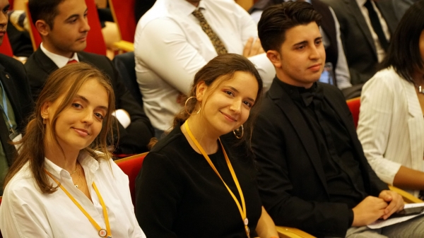 Izmir University of Economics brings students together at a summit