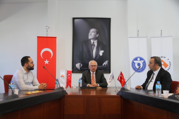  İzmir Ekonomi’ye ‘güvenli üniversite’ belgesi