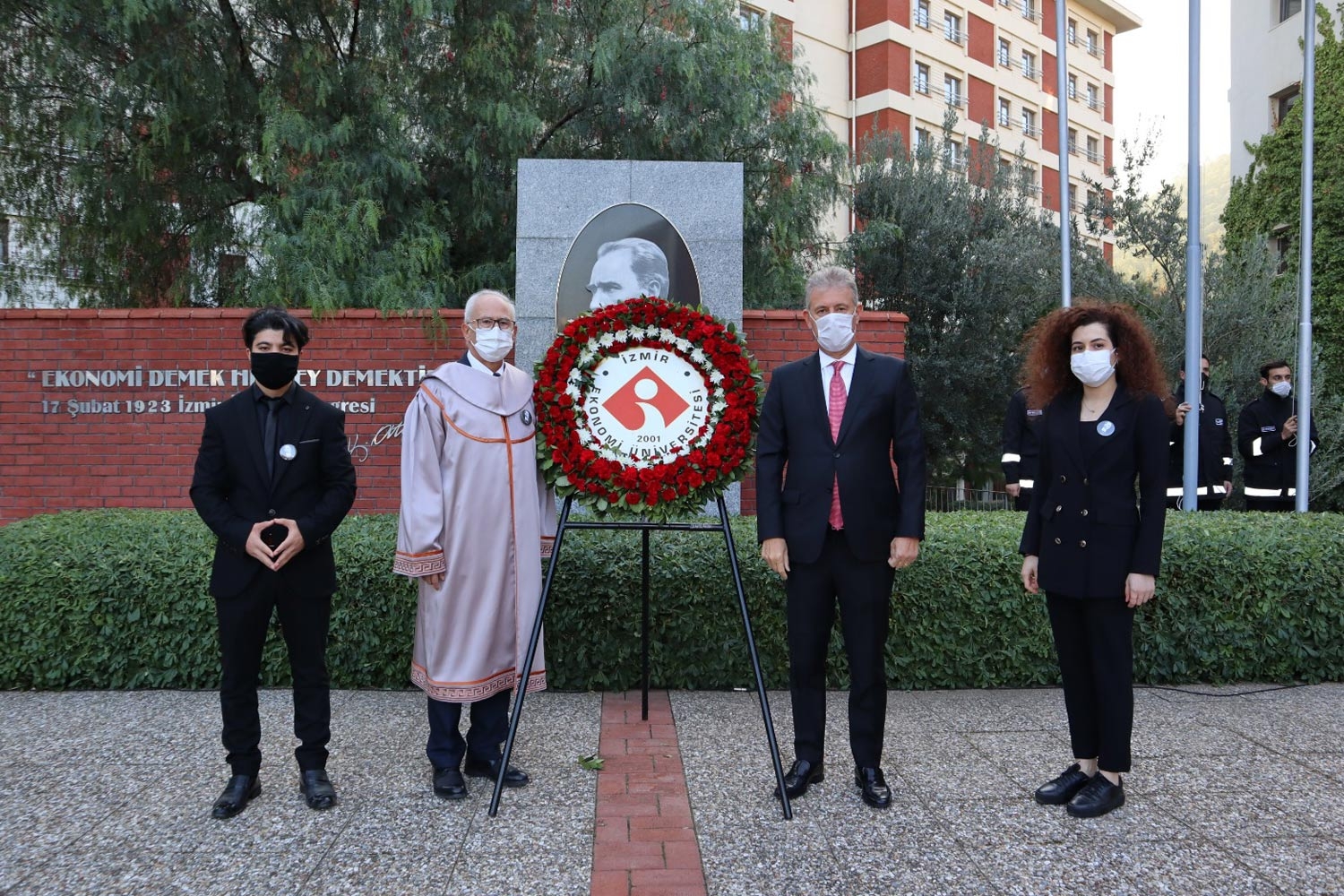 Atatürk’ü saygı, özlem ve minnetle anıyoruz