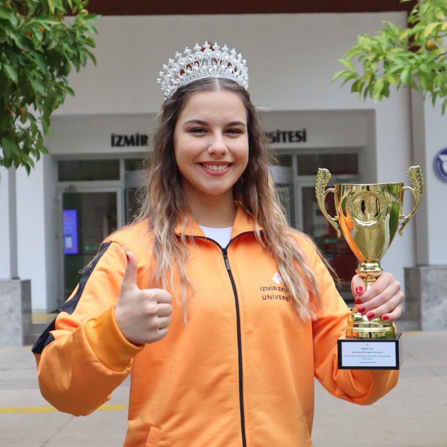 IUE student Burçak became the queen of gymnastics