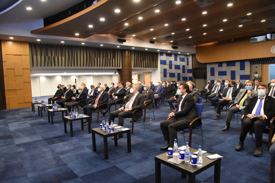 The business world and the education community met at IZTO
