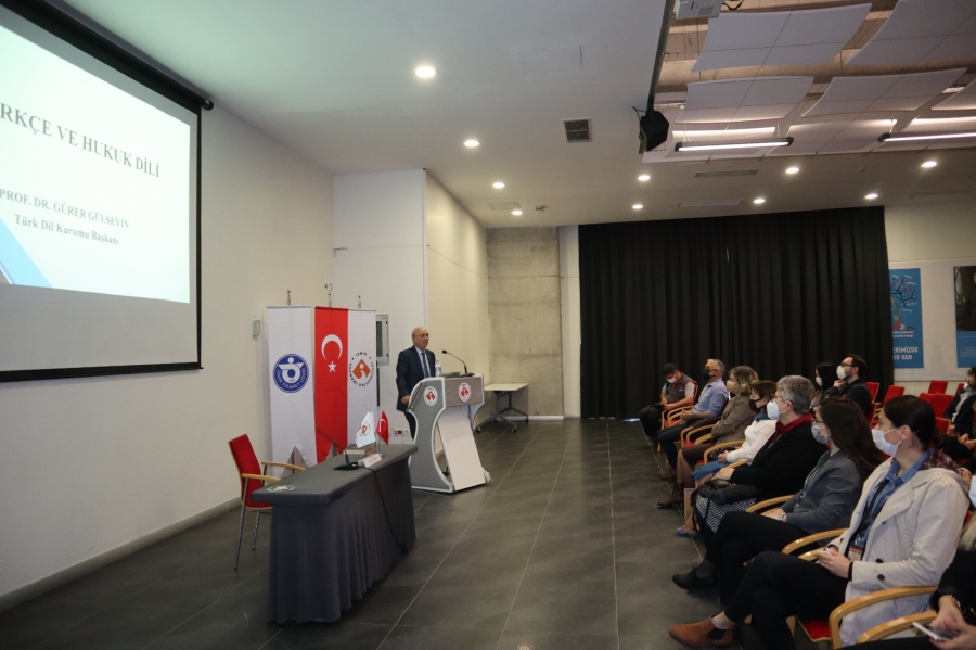 Türkçe ve Hukuk Dili Konferansı Gerçekleşti