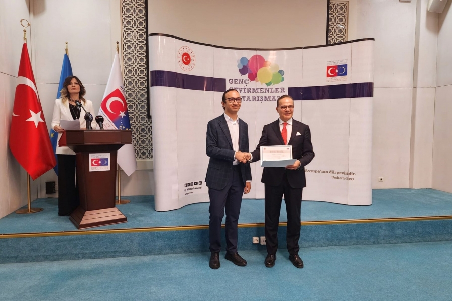 Young Translators from İzmir University of Economics Received Their Awards.