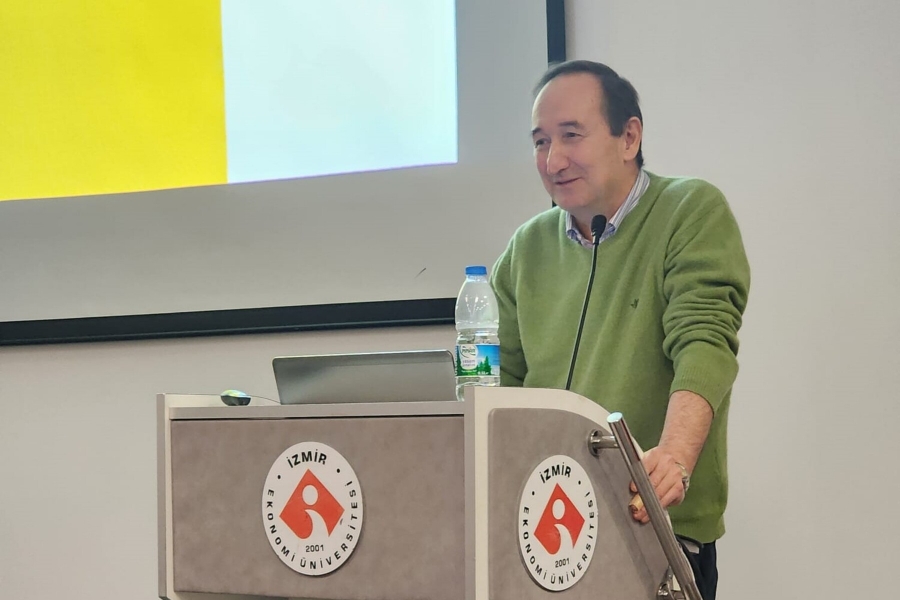 "Reviving Turkish Literature in Spanish" with Prof. Rafael Carpintero Ortega