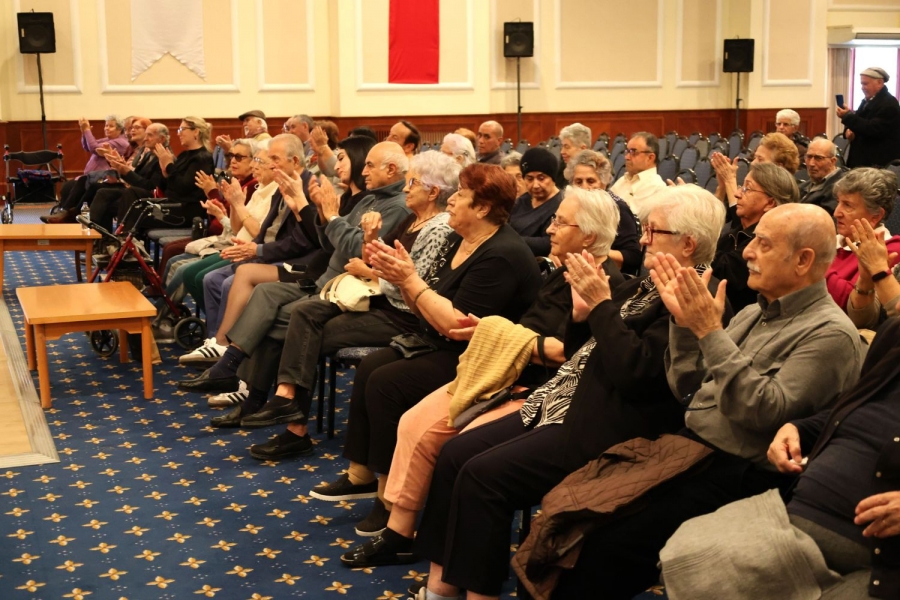 A ‘musical’ feast at the nursing home